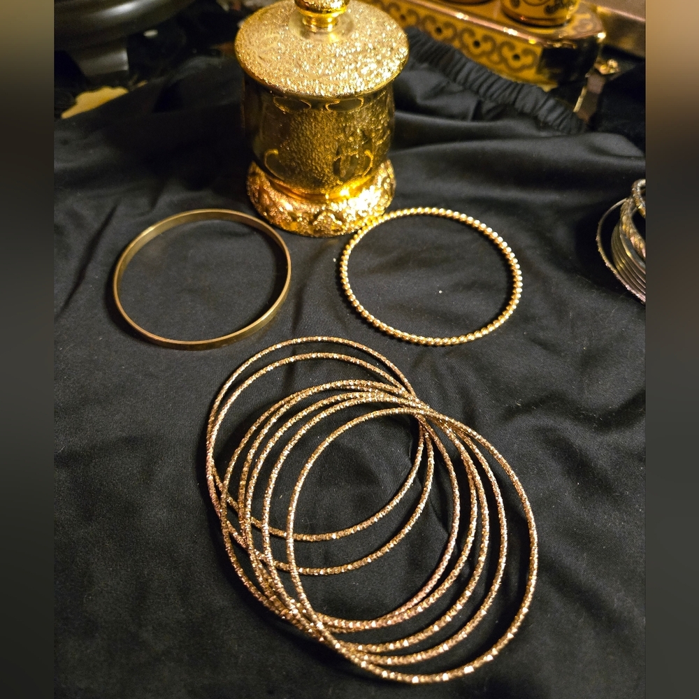 🔥3/15$ Gold-Tone Bangle Bracelet Set – 7